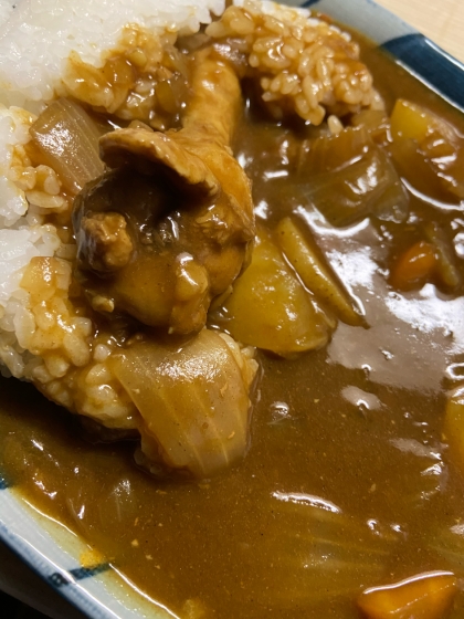 ホ～ロホロ♪骨付きチキンのまろやカレー