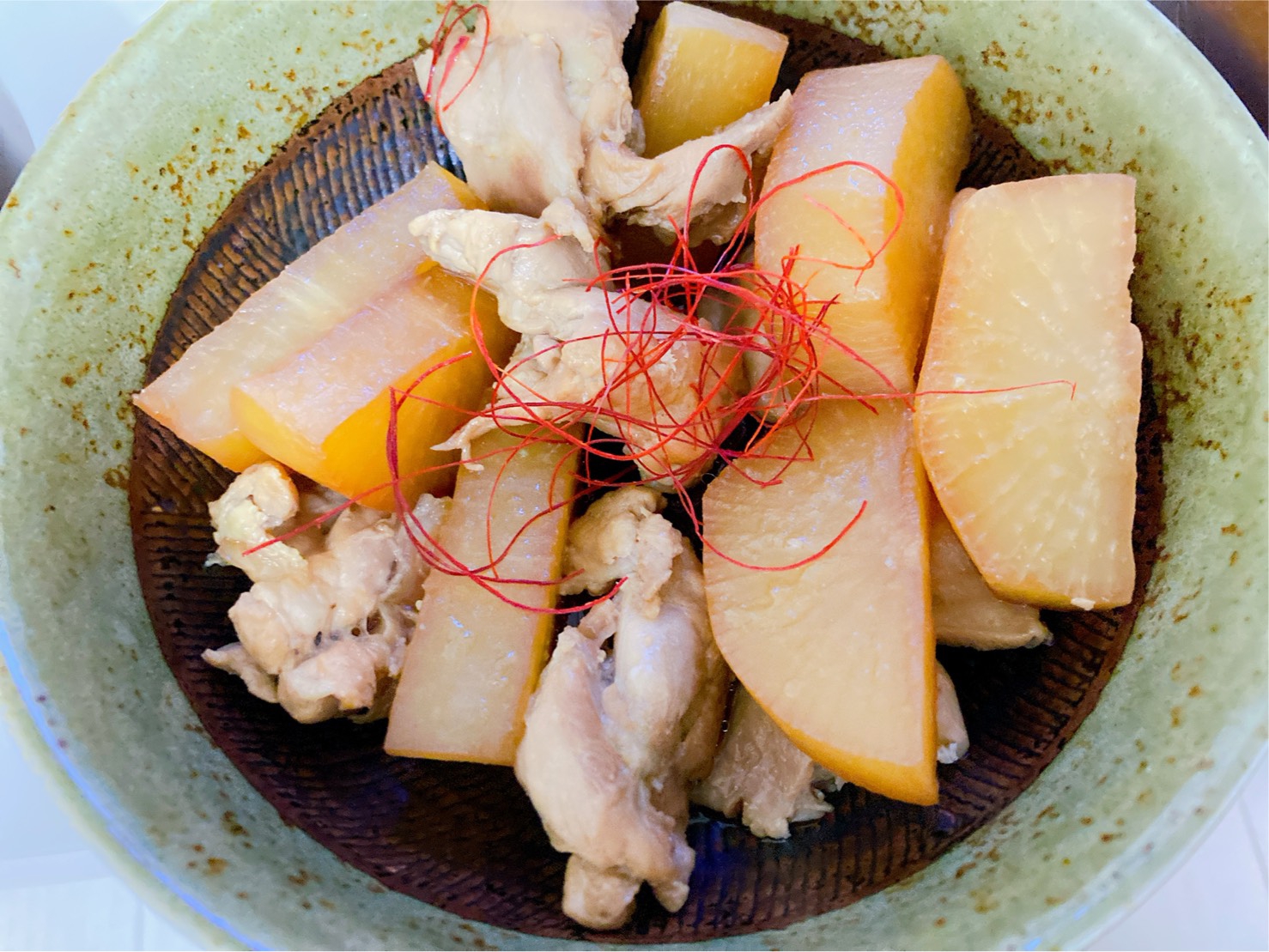 Staubで鶏もも肉と大根のさっぱり煮