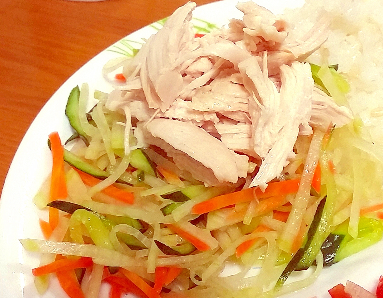 ごまドレッシングで時短 鶏胸肉のバンバンジー風 レシピ 作り方 By Yomogimotir 楽天レシピ
