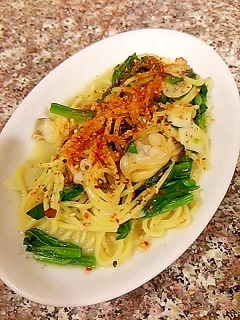 豚骨味！あさりとホウレン草の汁なし麺