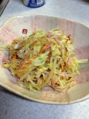 千切りキャベツのペペロンチーノ