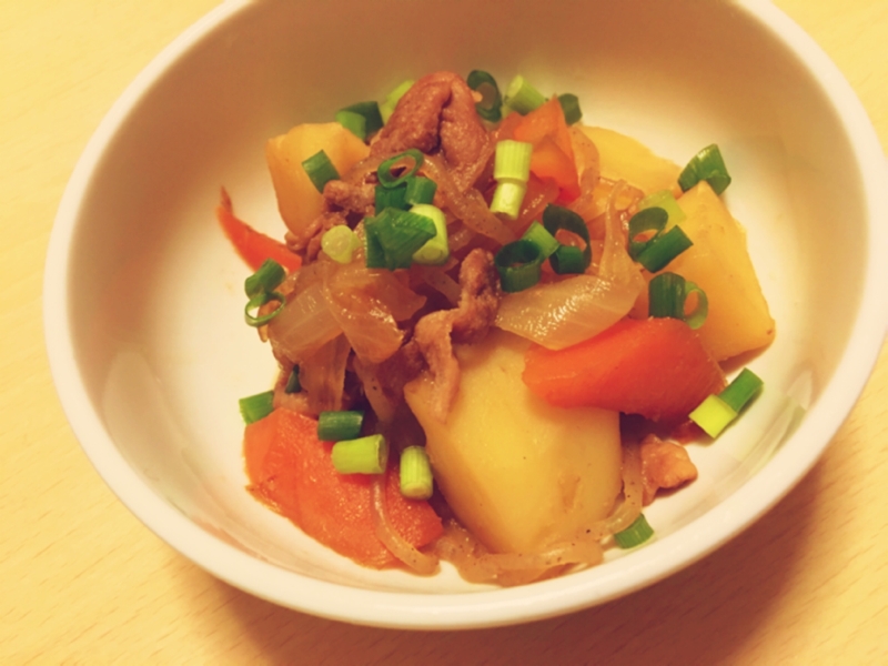 めんつゆで作る簡単肉じゃが レシピ 作り方 By Allee 楽天レシピ めんつゆで作る簡単肉じゃが レシピ 作り方 By Allee 楽天レシピ