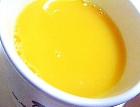 キリリとしたタイプのオレンジジュースで。すっきりさっぱりですごくおいしかったよ（*^^*）v