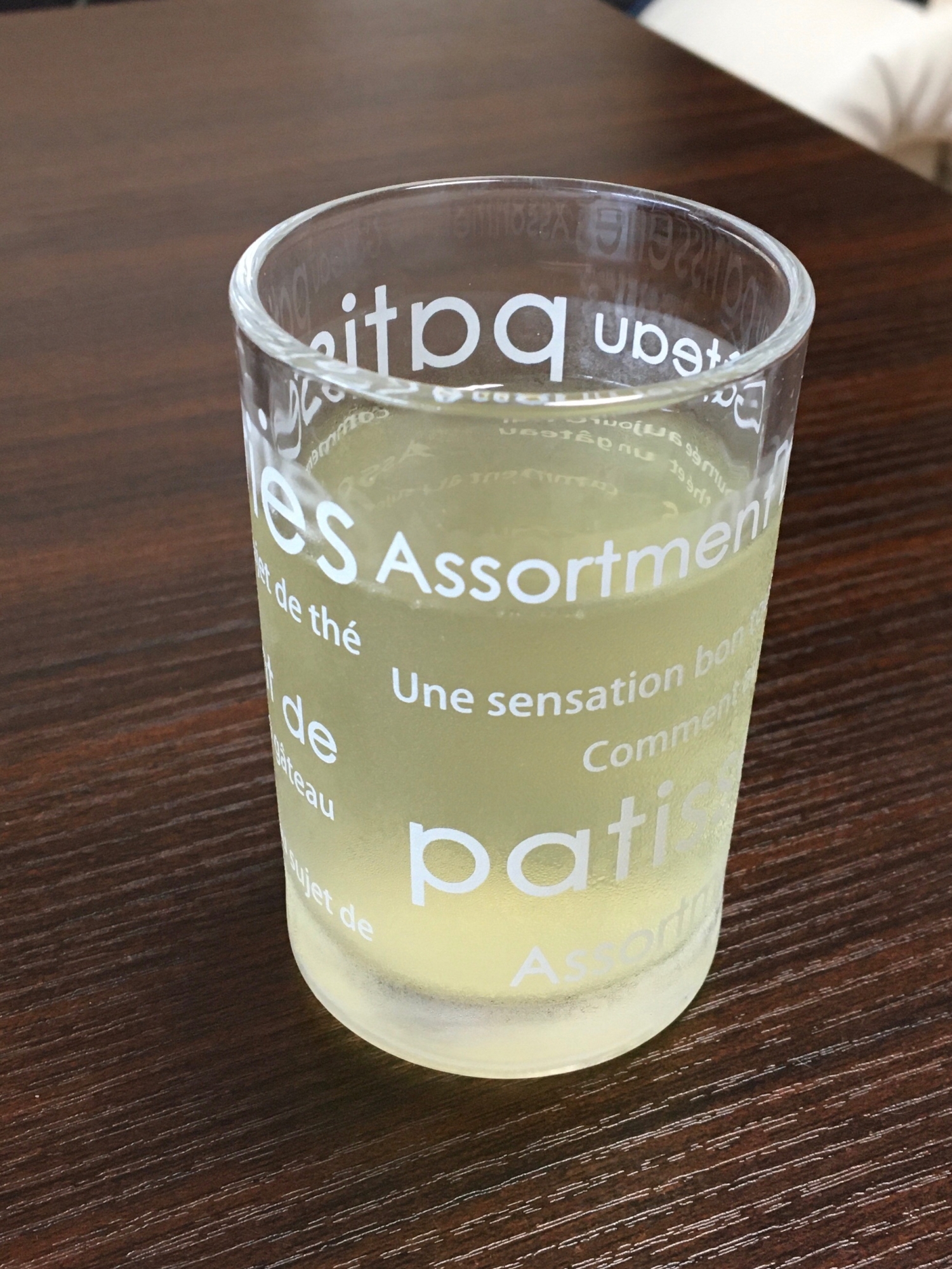 風邪や喉が痛い時につるんと食べれる蜂蜜レモンゼリー レシピ 作り方 By 紅蓮華 楽天レシピ 風邪や喉が痛い時につるんと食べれる蜂蜜レモンゼリー レシピ 作り方 By 紅蓮華 楽天レシピ