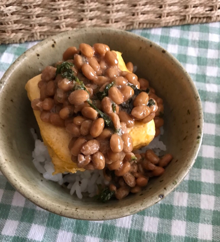 卵焼きと焼きばら海苔納豆のせごはん