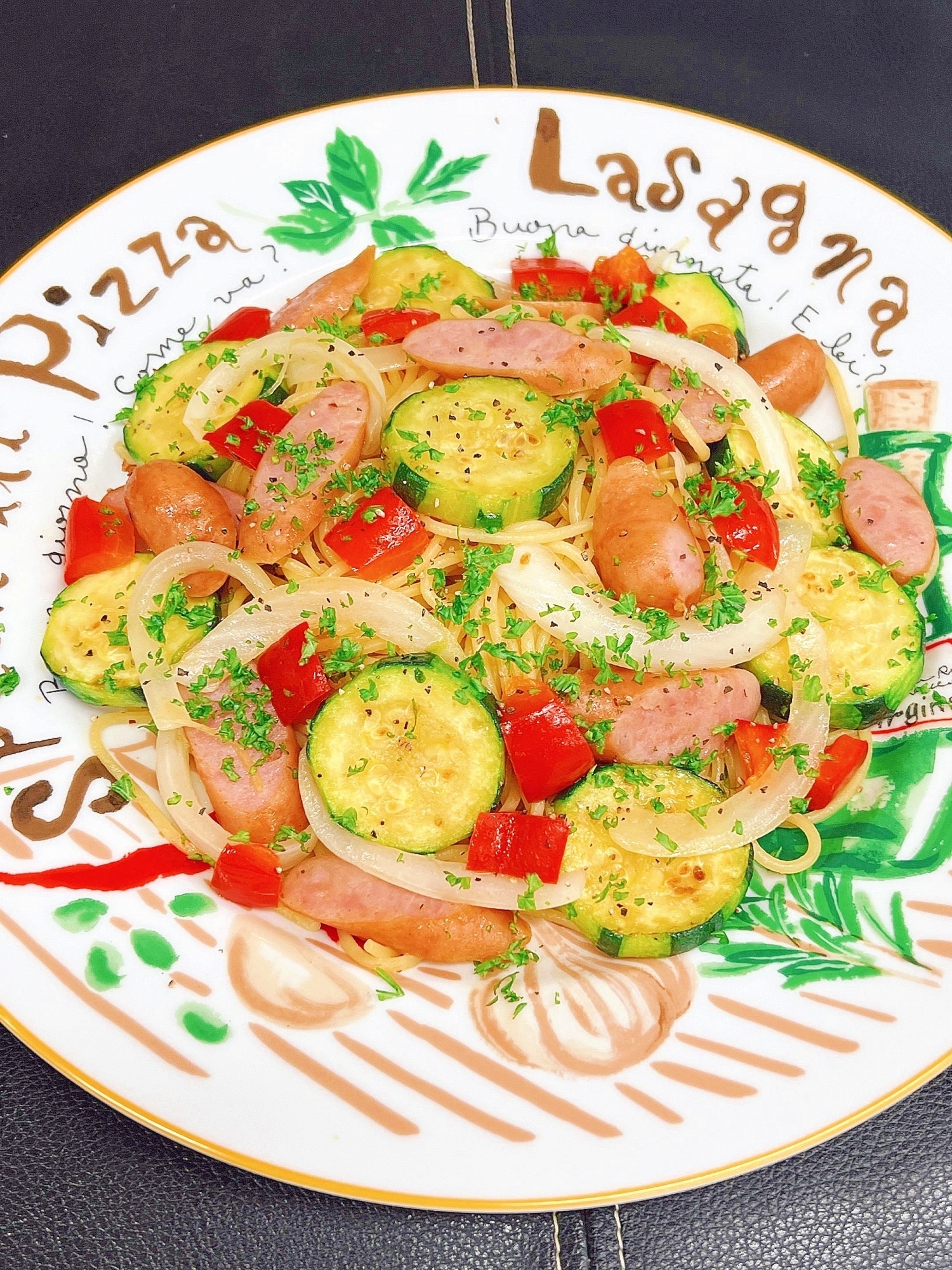 簡単！ズッキーニとウィンナーの中華風パスタ レシピ・作り方 by まめ
