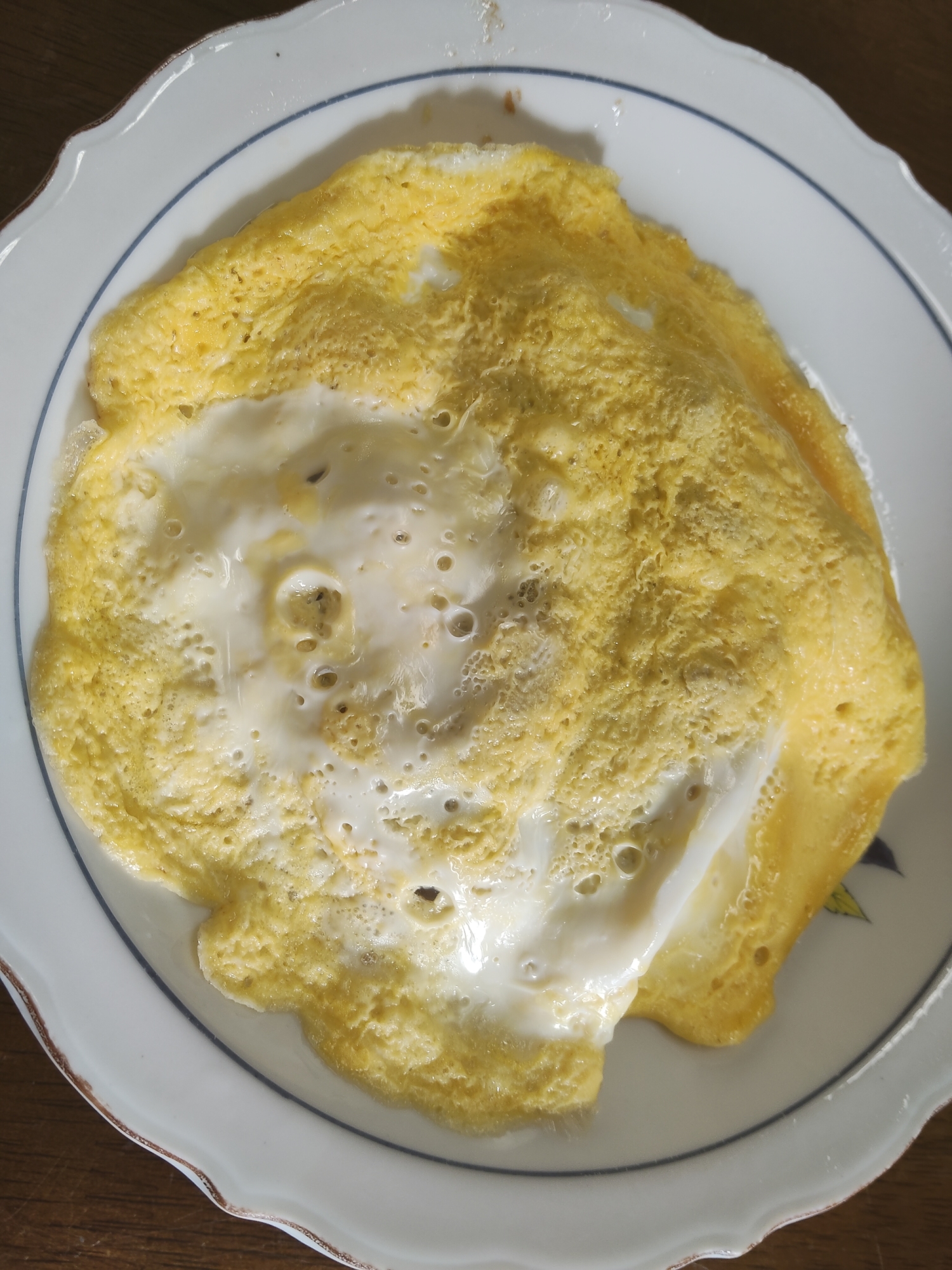 牛肉と玉ねぎ炒めの卵焼き乗せ