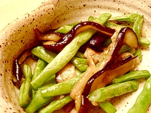 いんげんとなすびの炒め物