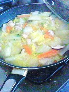 白菜と鶏肉の中華スープ煮込み