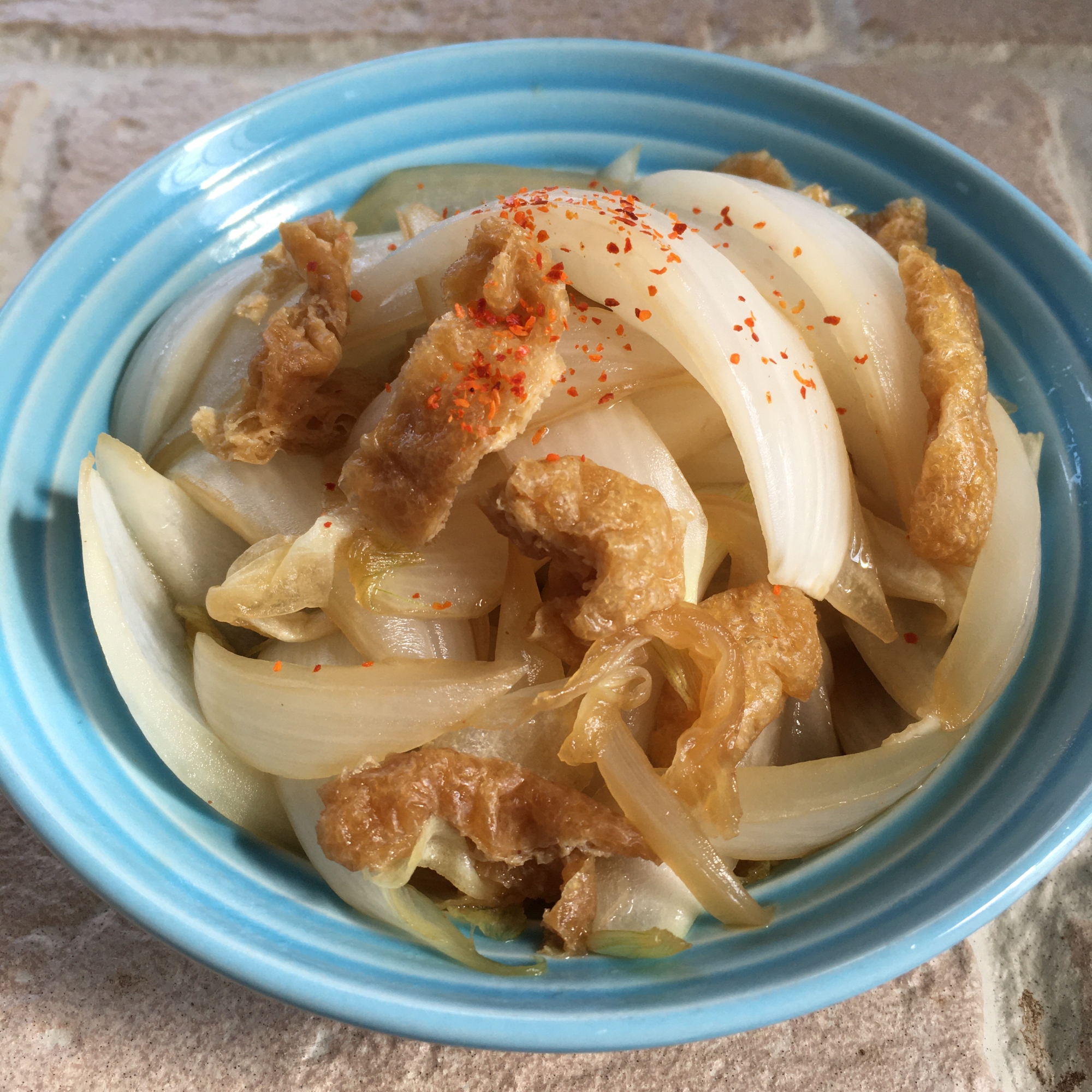 新玉ねぎと油揚げの麺つゆ煮♪