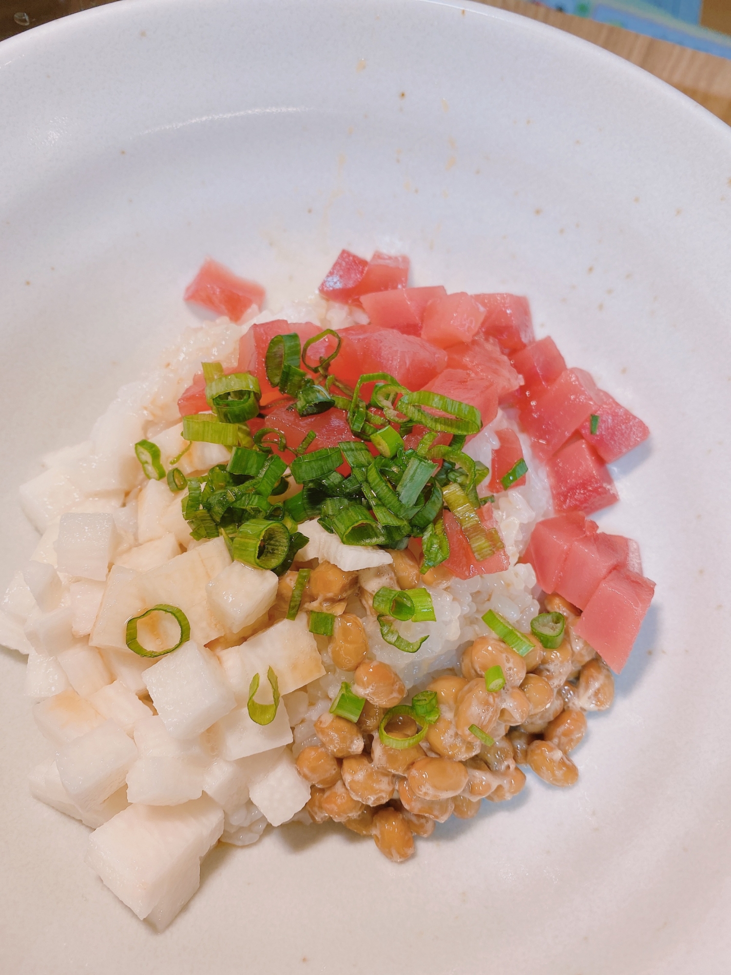 ネバトロ！さっぱり三色丼