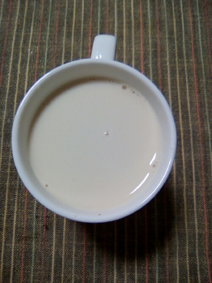 冷たいコーヒーミルク