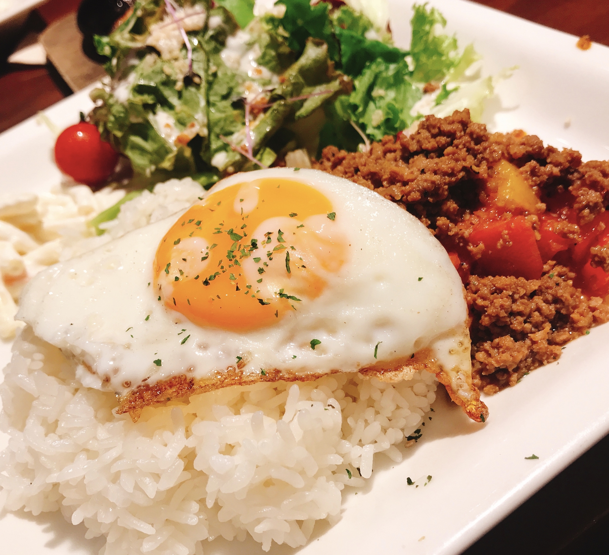 簡単時短！ひき肉ロコモコ丼