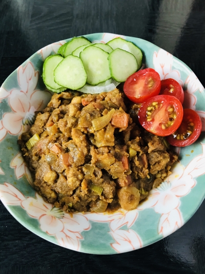 レシピを参考にして上手く作ることができました。
ひき肉と野菜の旨みがしっかり出ていて美味しかったです。