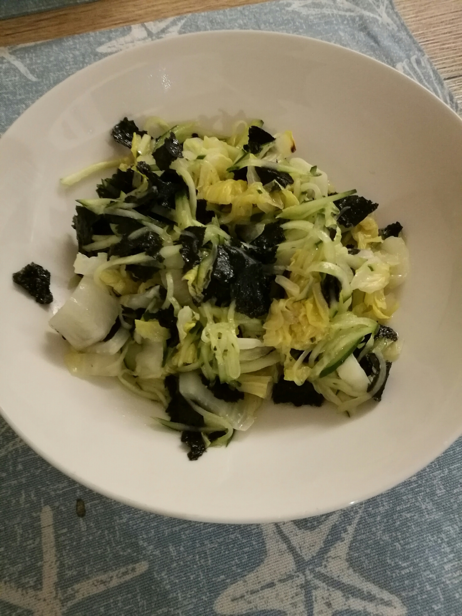 白菜と海苔のごま油サラダ