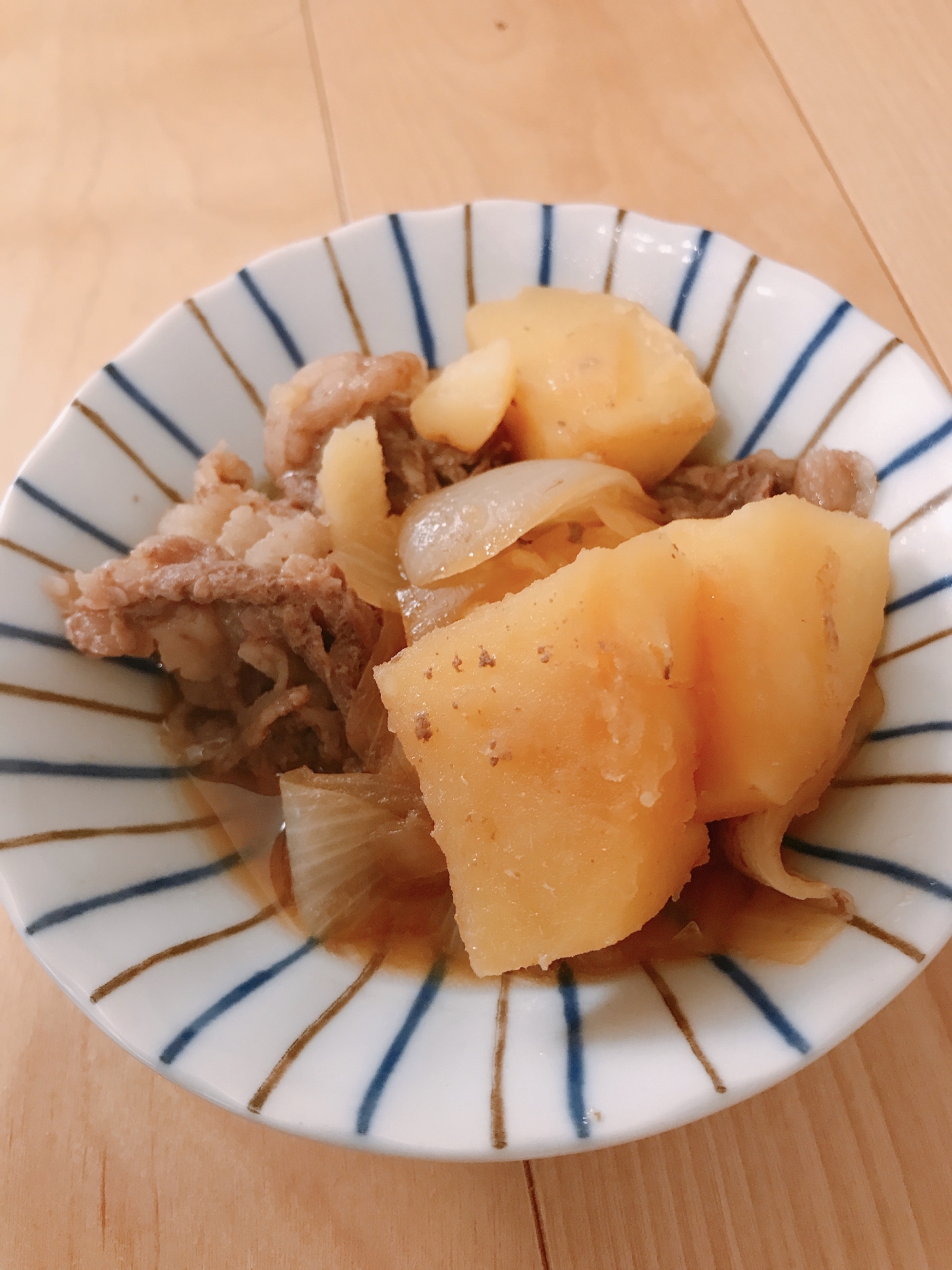 簡単！炊飯器で牛肉と玉ねぎとジャガイモの煮物