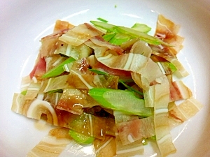 飲んべえさんに贈る☆セロリとミミガーの簡単おつまみ