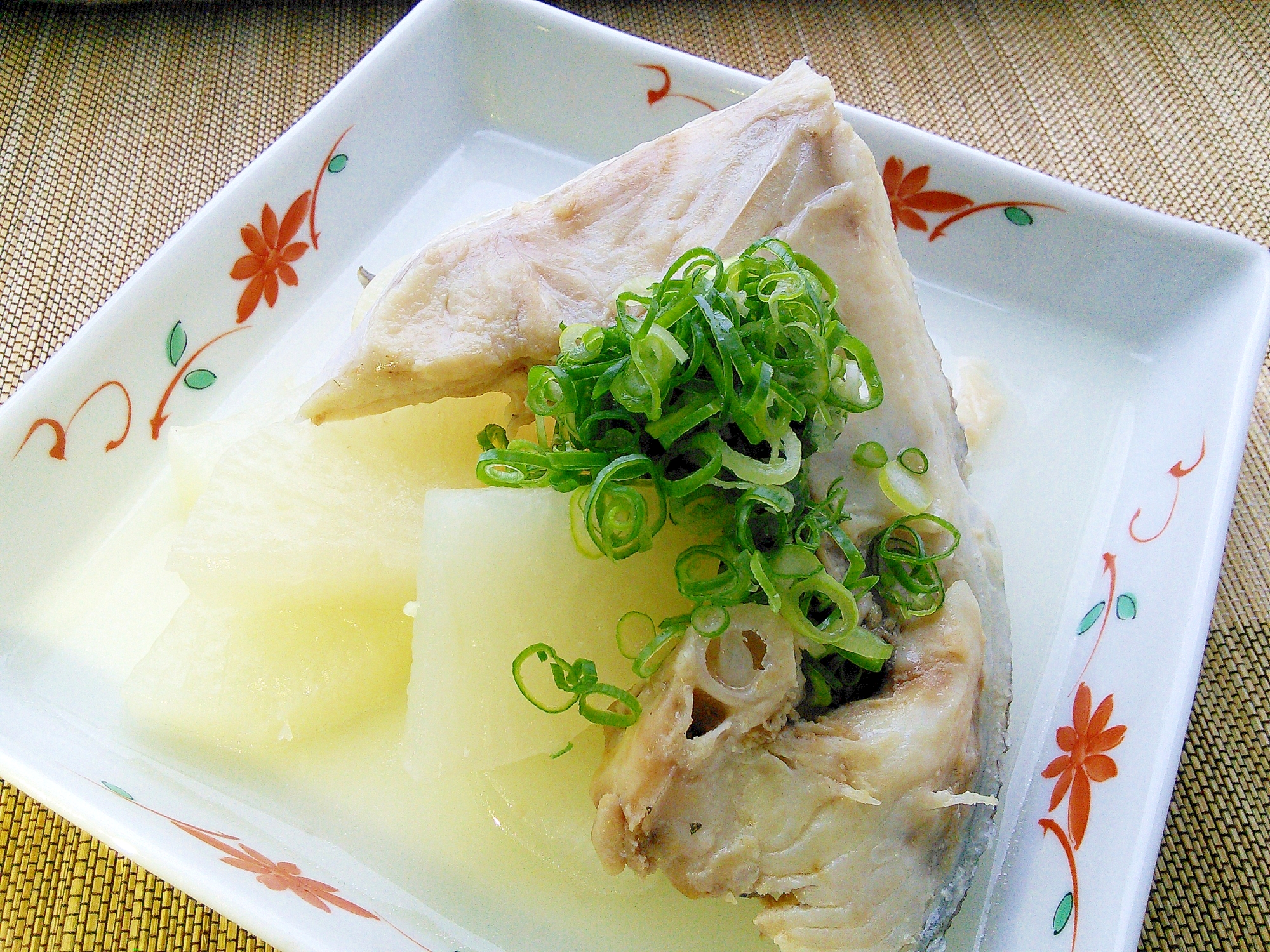 カンパチのアラと大根の旨塩煮♪節約生活中