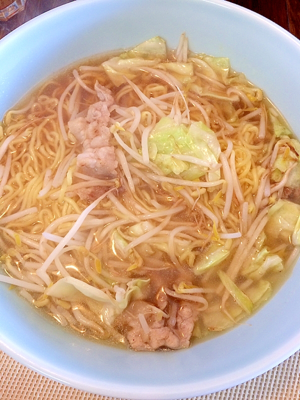 野菜炒めのっけ☆醤油ラーメン