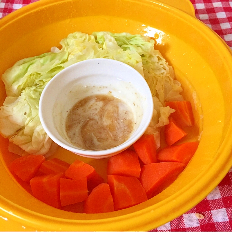 レンジで簡単！温野菜♡人参とキャベツ