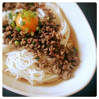 ボリュームたっぷり♪肉そうめん