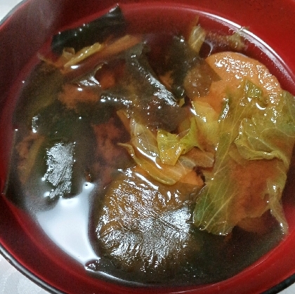 簡単！ヘルシー♪レタスと豆腐の味噌汁