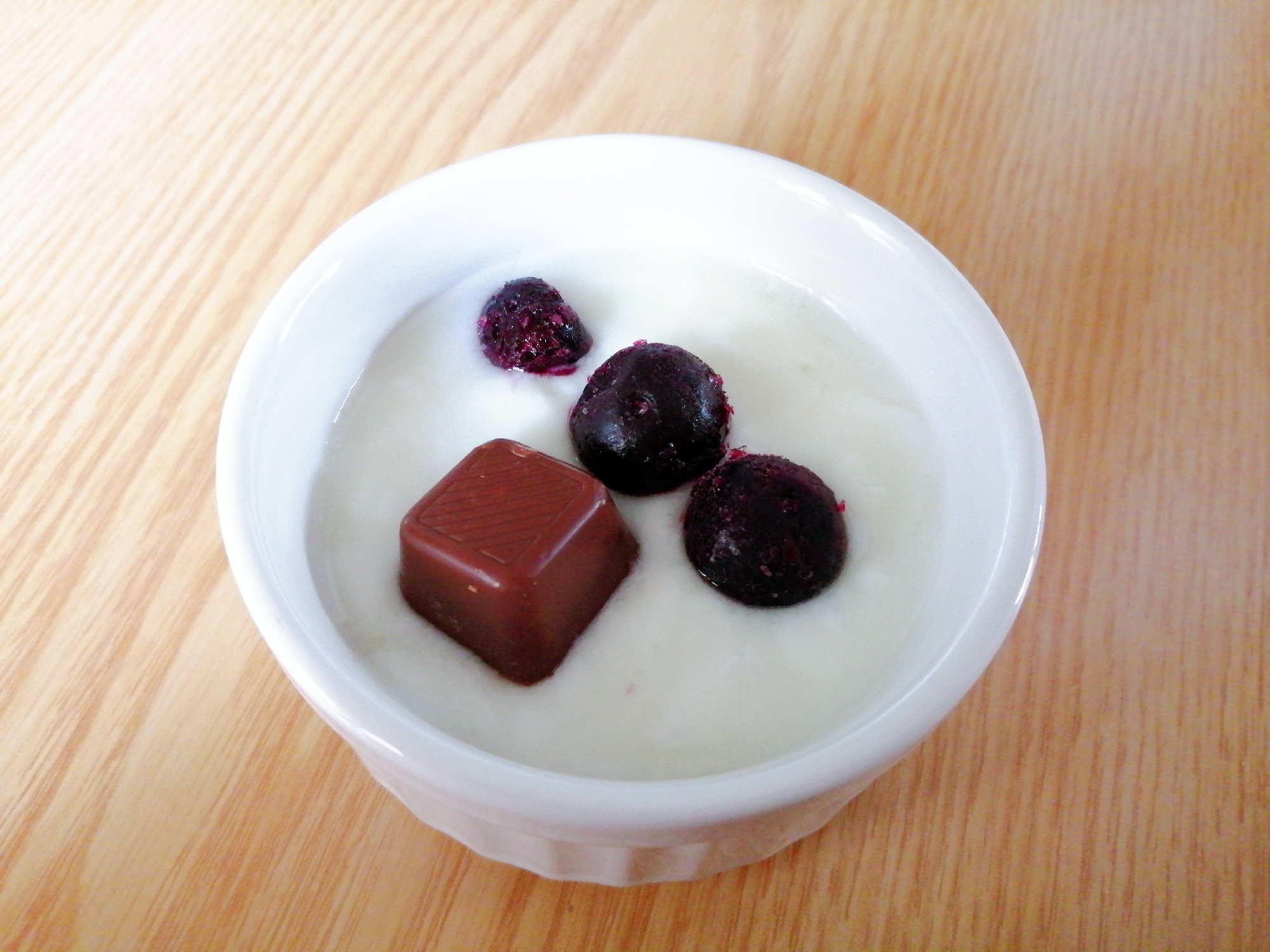 ブルーベリーとチョコのヨーグルト