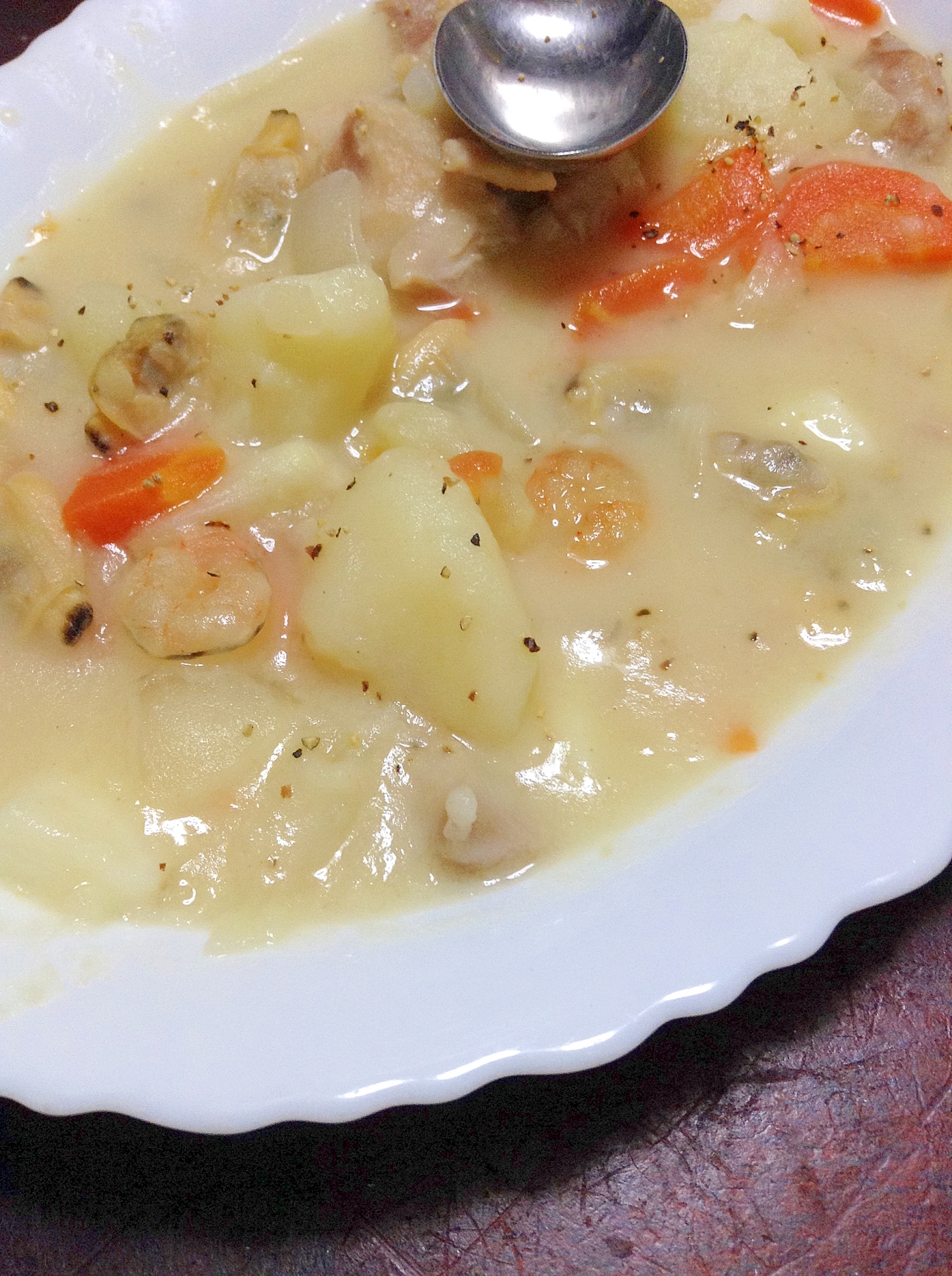 温まる シーフードミックスと鶏のクリームシチュー レシピ 作り方 By とりあえず乾杯 楽天レシピ 温まる シーフードミックスと鶏のクリームシチュー レシピ 作り方 By とりあえず乾杯 楽天レシピ