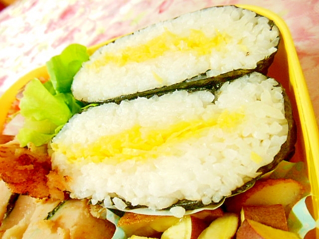 寿司酢ｄｅ❤錦糸卵とマヨネーズのおにぎらず❤