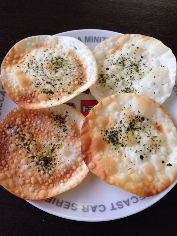 おつまみに☆簡単！餃子の皮せんべい