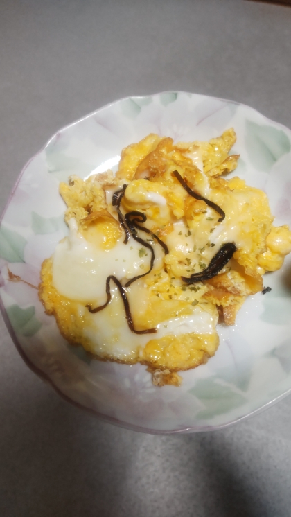 国産チーズと塩昆布のスクランブルエッグ