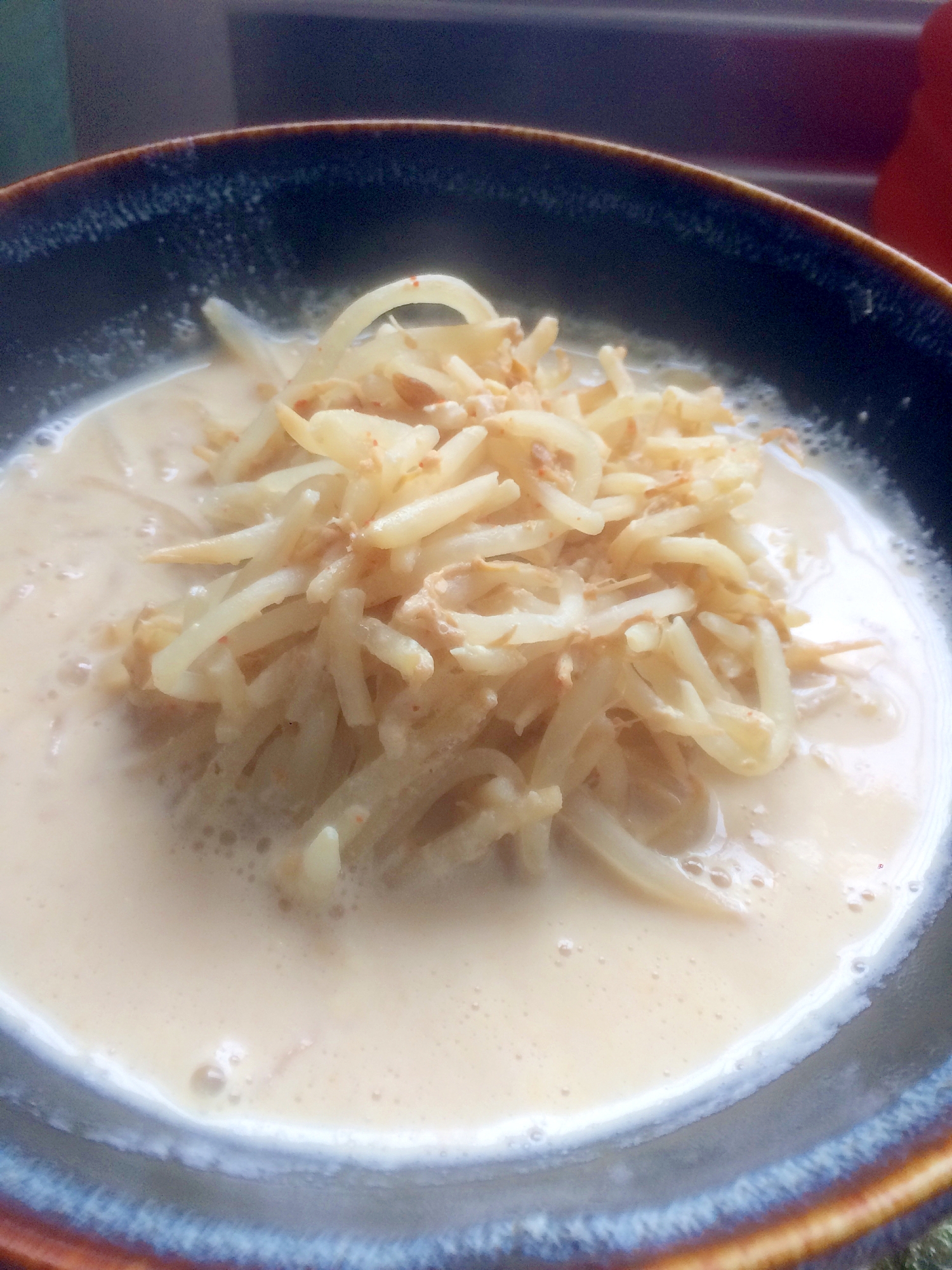 豚骨風、味噌ラーメン