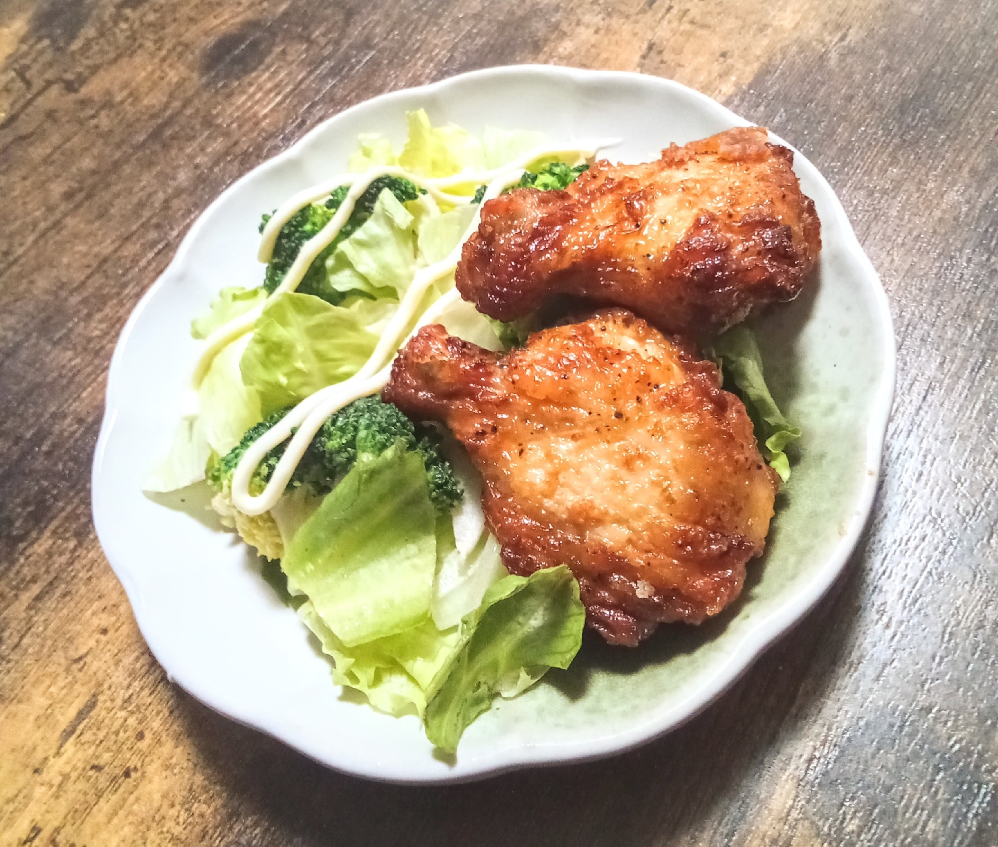 超簡単!残った唐揚げDeレタスサラダ!