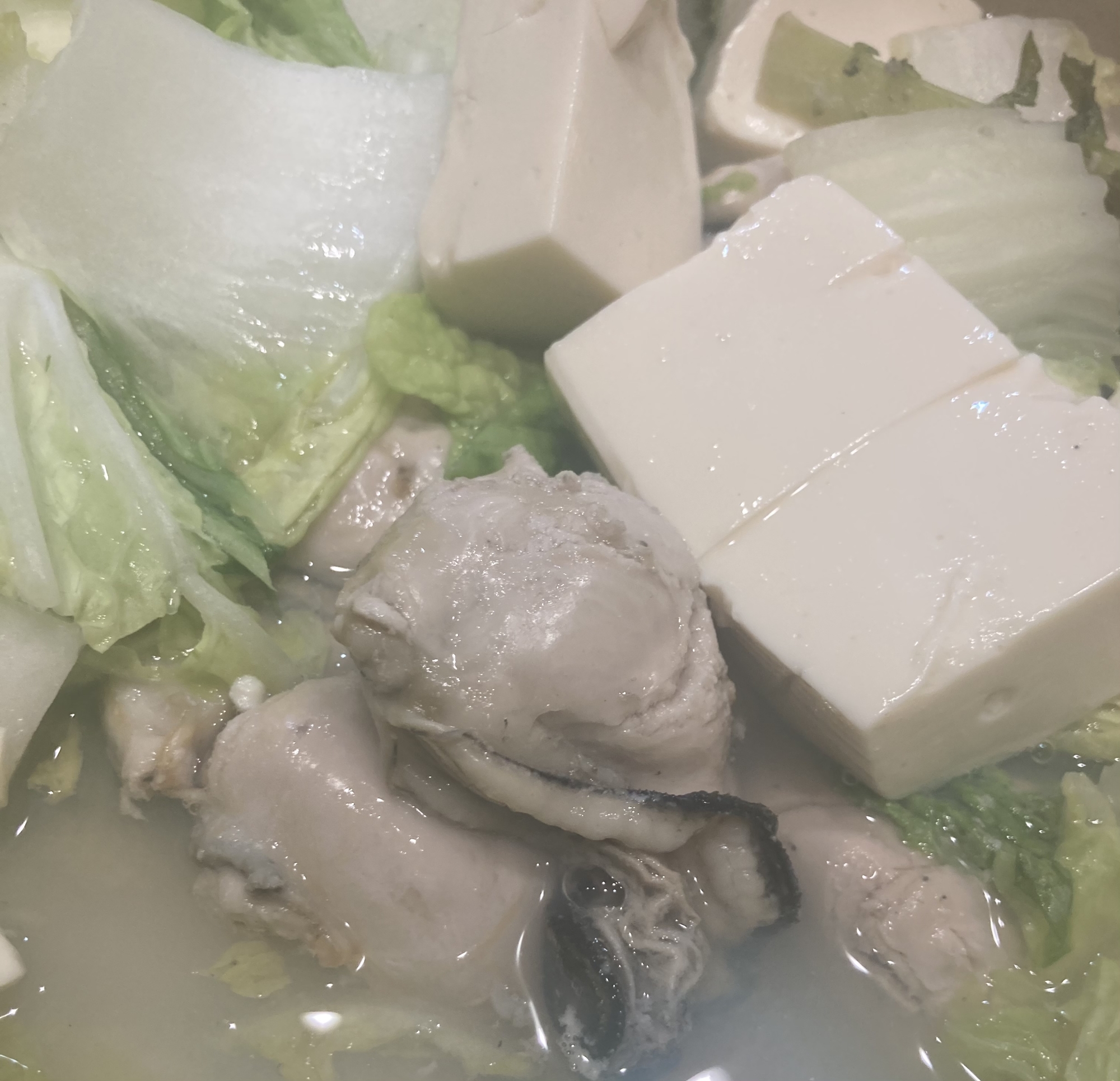 牡蠣入りの豆腐中華スープ