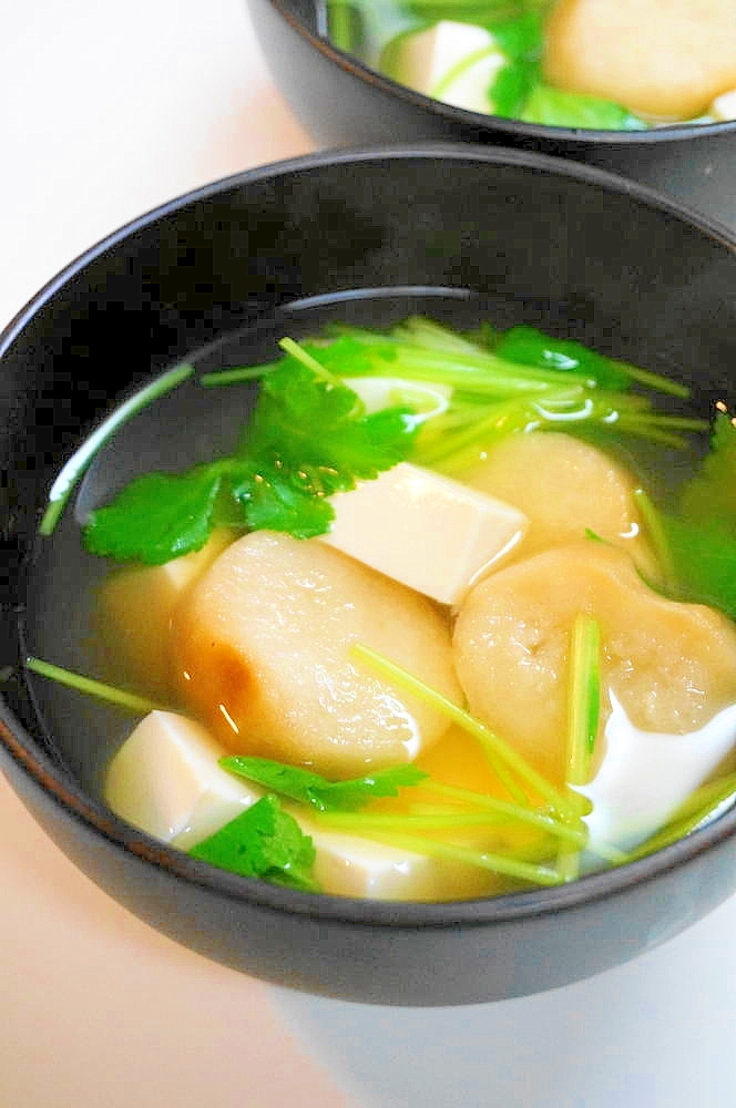 簡単にすまし汁が!豆腐と三つ葉と麩のお吸い物 レシピ・作り方 by oppeke22 - 楽天レシピ