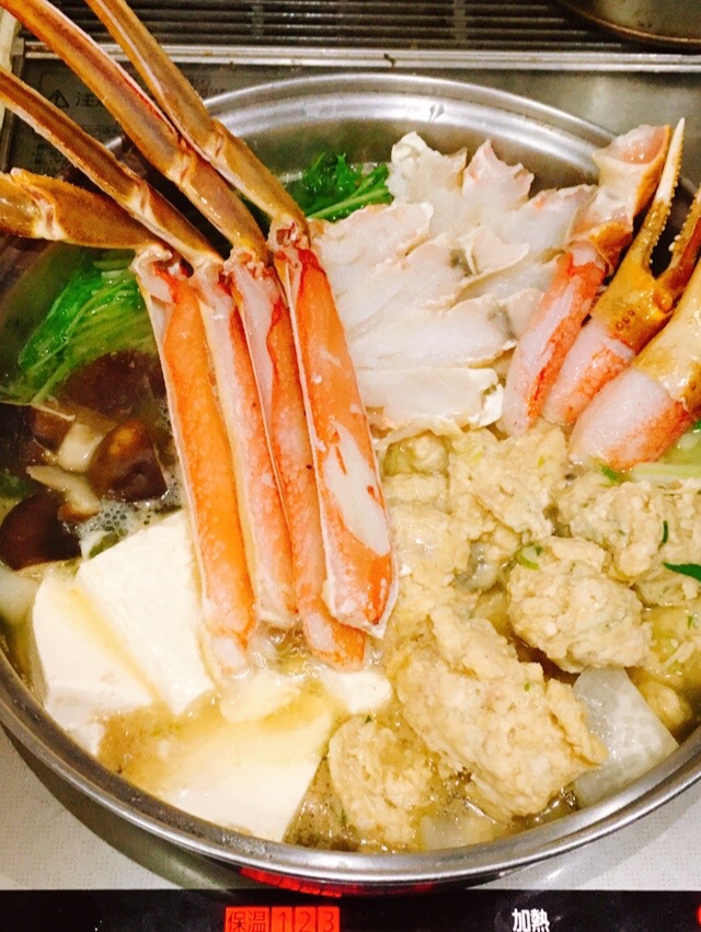 生姜たっぷり＊鶏団子とカニの絶品鍋