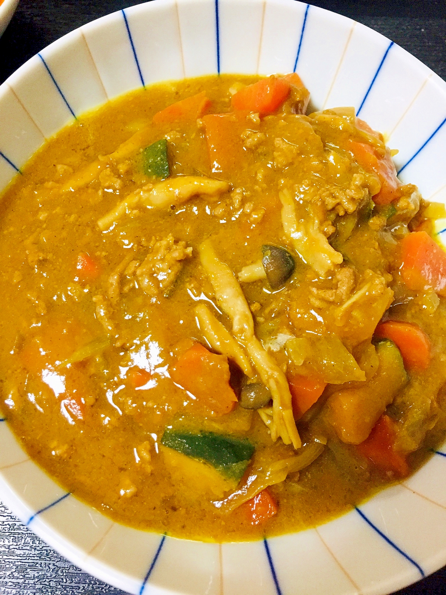 かぼちゃとしめじと野菜のキーマカレー