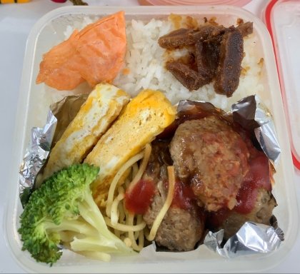 お弁当にも！ミニサイズのデミソースハンバーグ♪