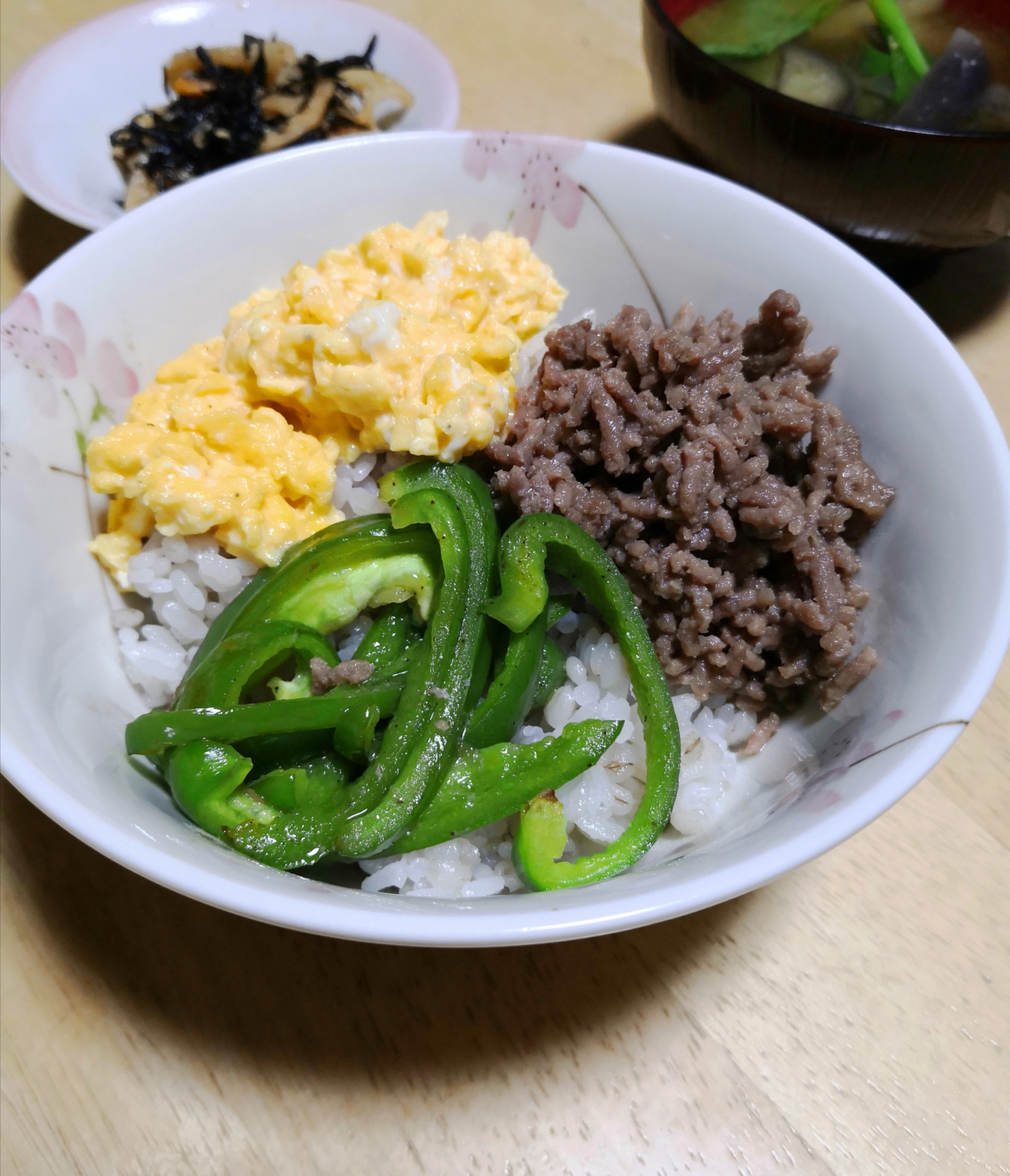 簡単美味しい三色丼♪