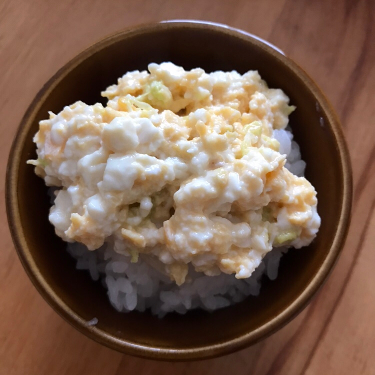 白菜と絹豆腐の卵炒め丼