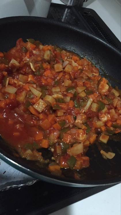 【フィリピン料理】トマト煮込みで野菜たっぷりミノド