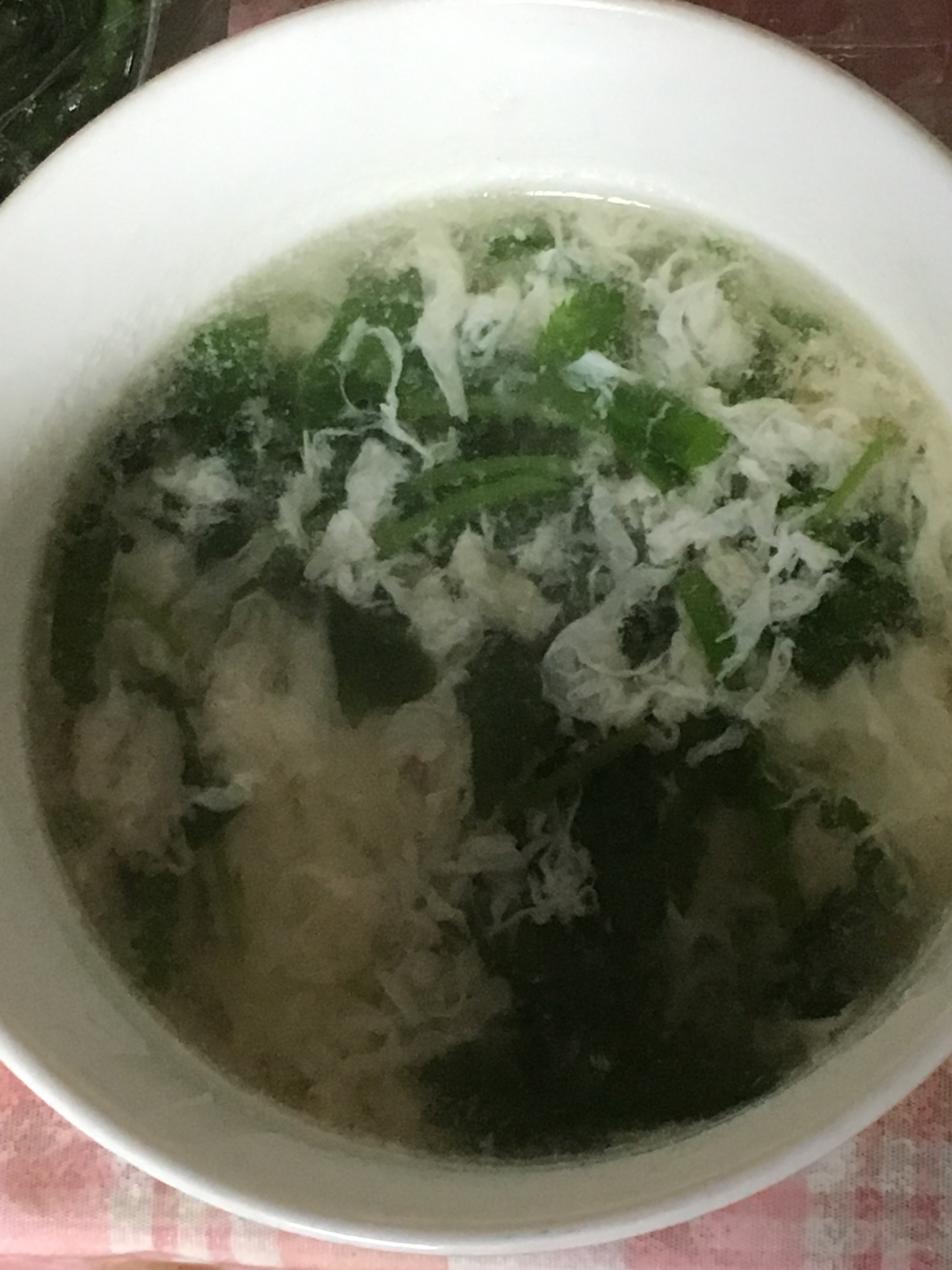 鶏のゆで汁で三つ葉と卵白のスープ