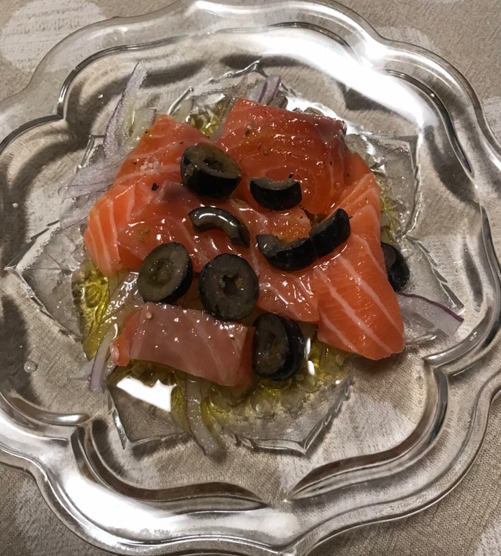 紫玉ねぎとサーモン、黒オリーブのマリネ レシピ・作り方 by ボンド子