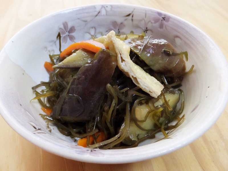 切り昆布とナスの煮物〜フライパン一つで簡単！〜