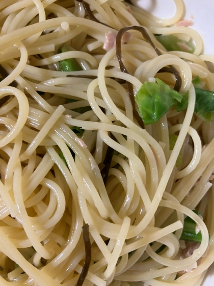 キャベツとツナと塩昆布のパスタ