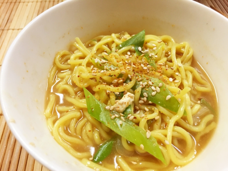 なべの〆に！とんこつ味噌ネギラーメン