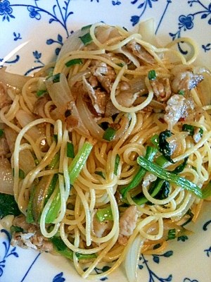 豚肉とホウレンソウのバター醤油パスタ