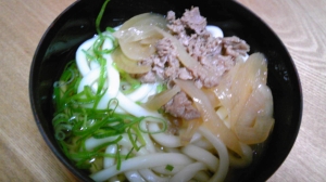 レトルト牛丼で肉うどん