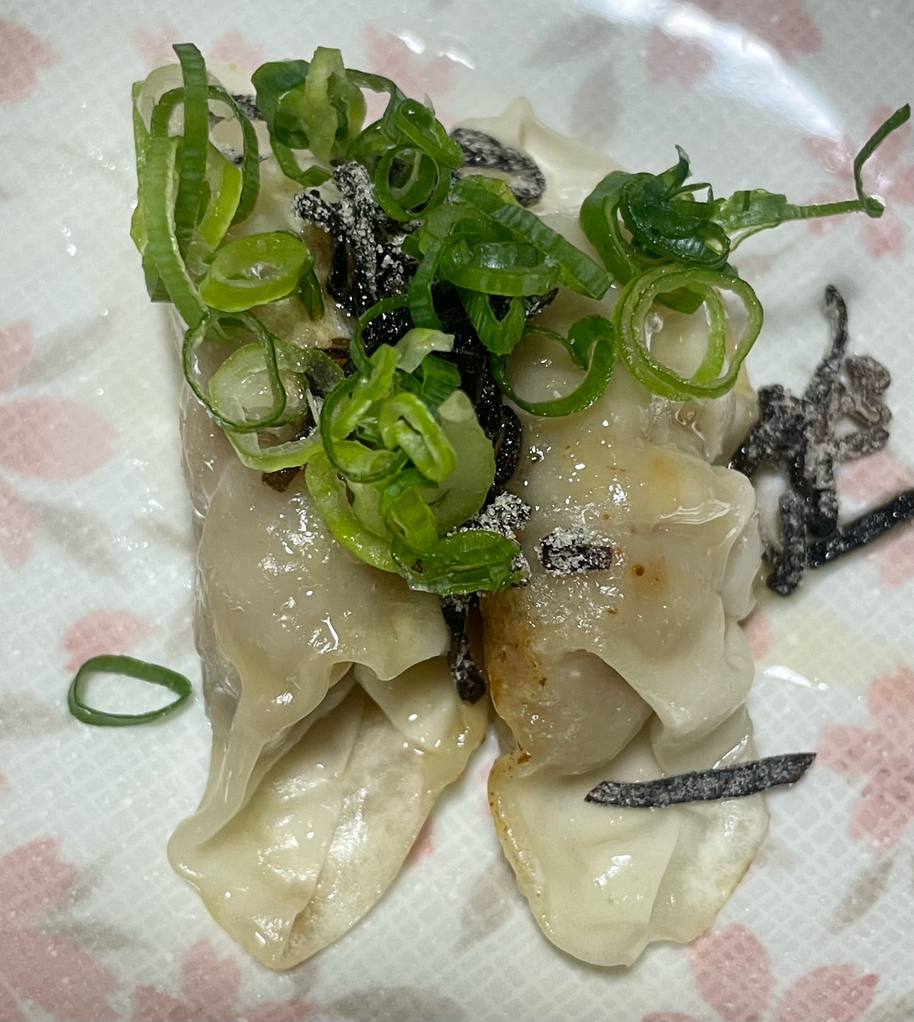 餃子 ( 塩昆布 ネギ ごま油 )