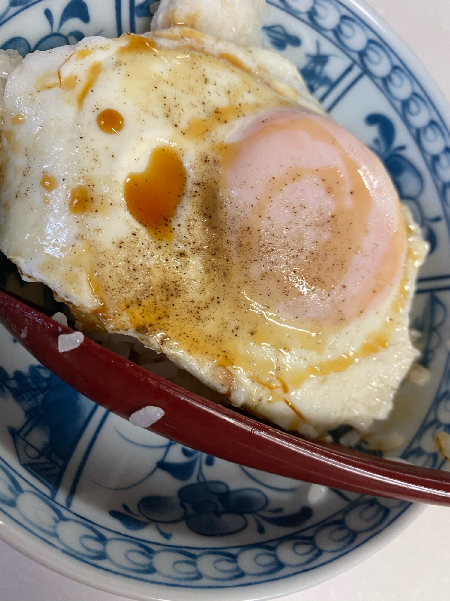 生醤油で食べる！！目玉焼きご飯